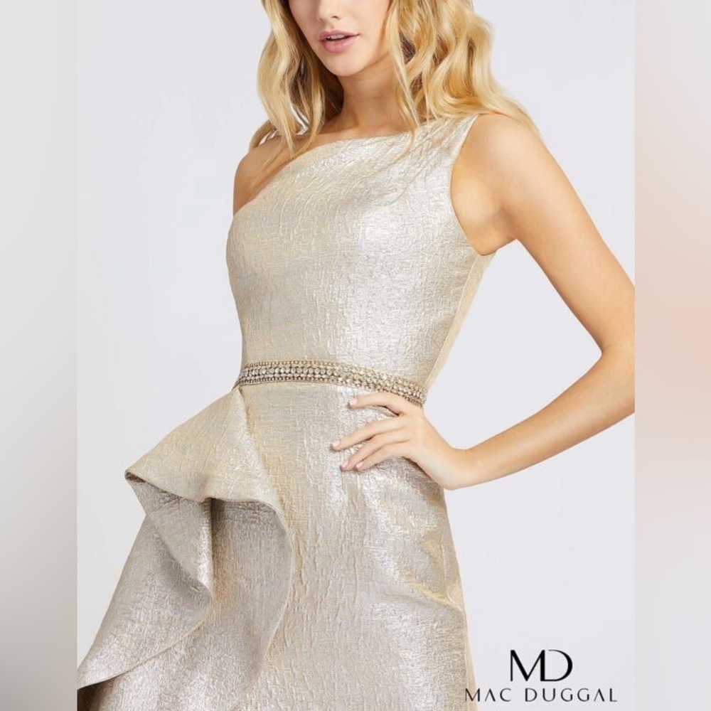 Size 0 Mac‎ Duggal Champagne Gold One Shoulder Metallic Ruffled Gown Prom Dress - Picture 4 of 11